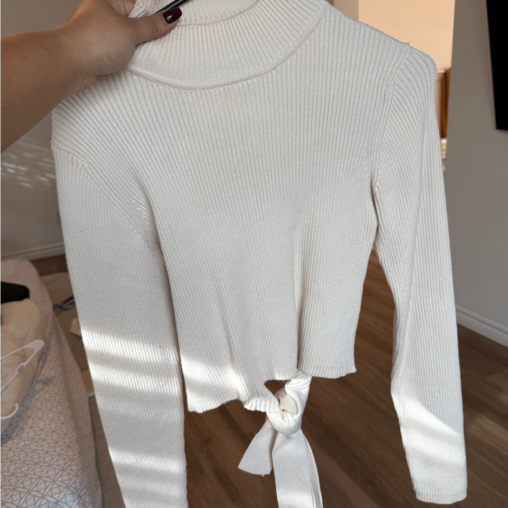 White backless Ribbed Knit Sweater